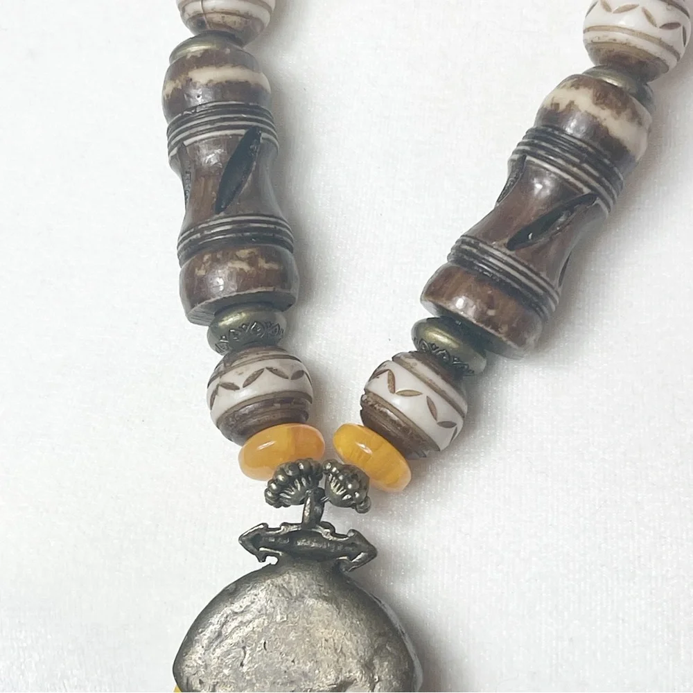 Vintage Sun Like Amazigh Amber & Bone Chunky Necklace - Picture 6 of 14
